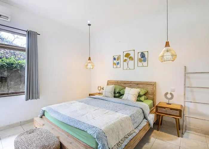 Villa - 3-room Open Villa, Private Pool, Near The Beach, Netflix Legian (Bali)